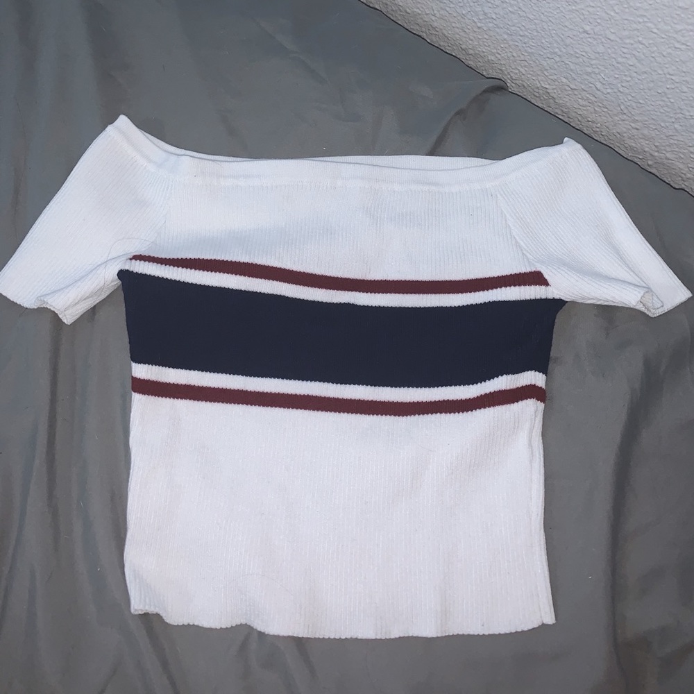 Charlotte Rousse Cropped Rip Shirt ( M )